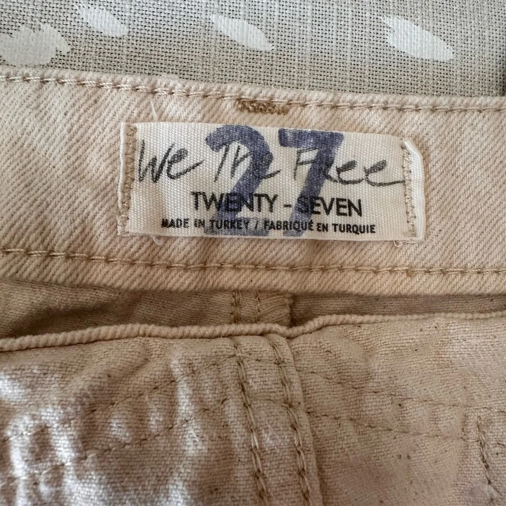 We‎ The Free Cream Distressed Women Shorts - Picture 3 of 3
